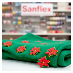 BUTTONS DRESS IT UP 2951 RED POINSETTIAS 15 PCS