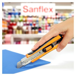 Cutter fiskars 1004620 profesional 18 mm